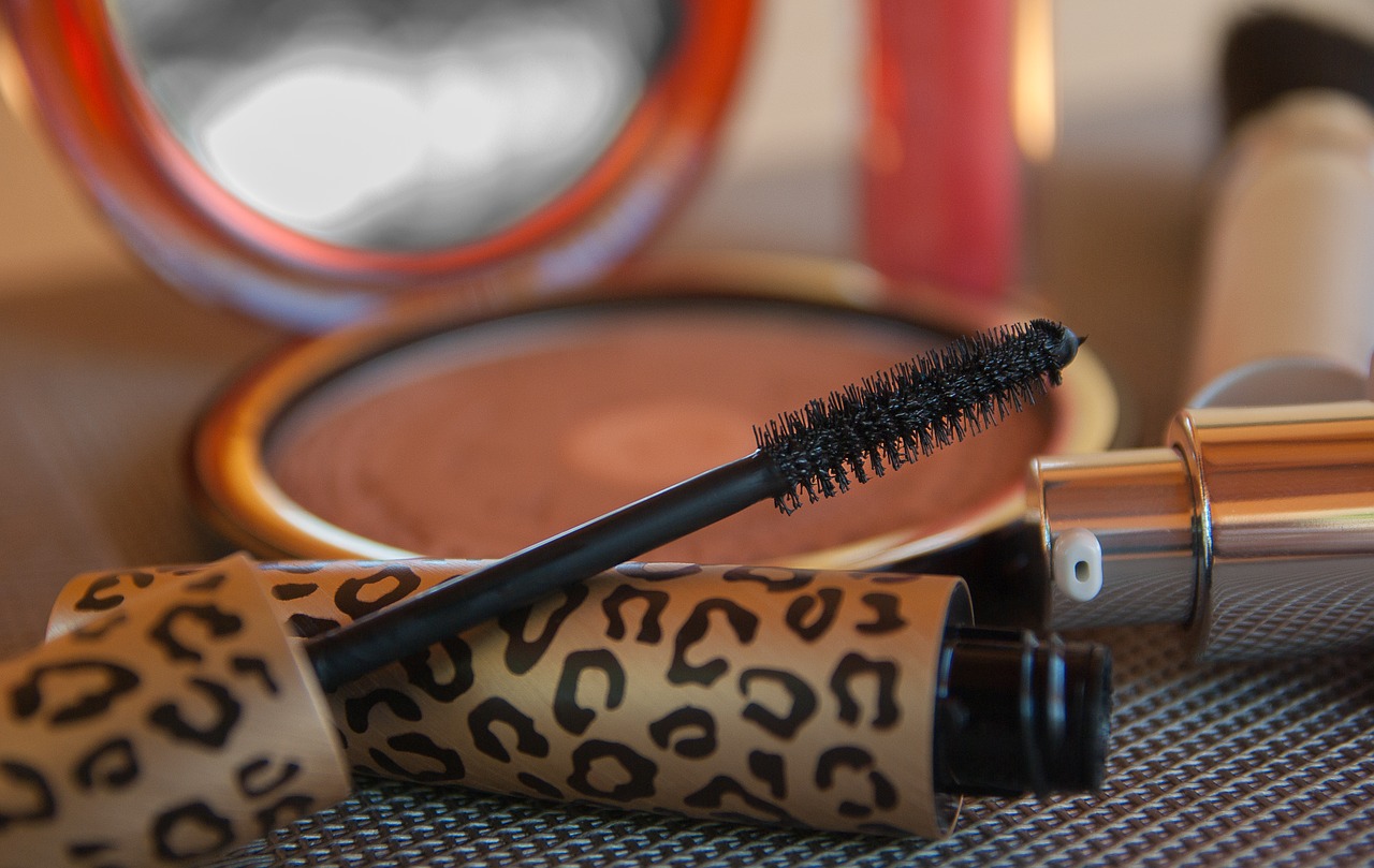 makeup, best rimmel mascara, powder-2479610.jpg